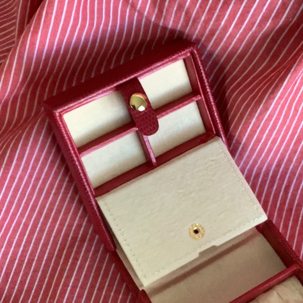 Jewelry travel case, red faux leather - Picture 5 of 6